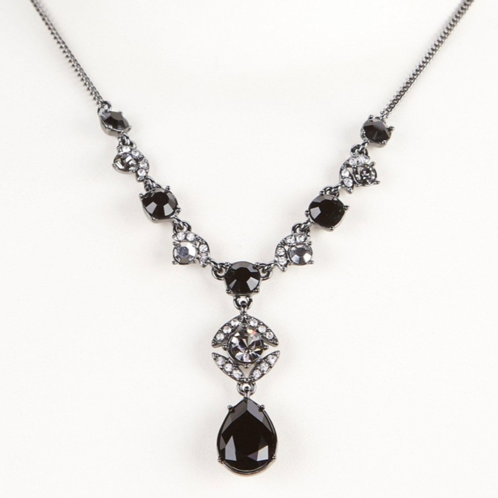 GIVENCHY Hematite jet Y black necklace NWT